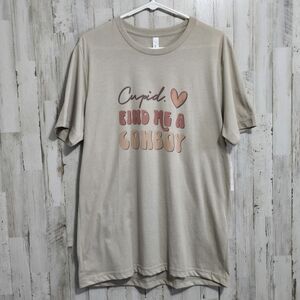 Cupid Find Me a Cowboy Beige Tan Graphic Short Sleeve Crew Tee Shirt Size Large